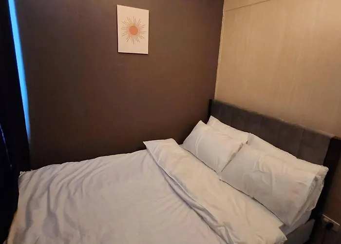 Chill In Makati Apartment *
